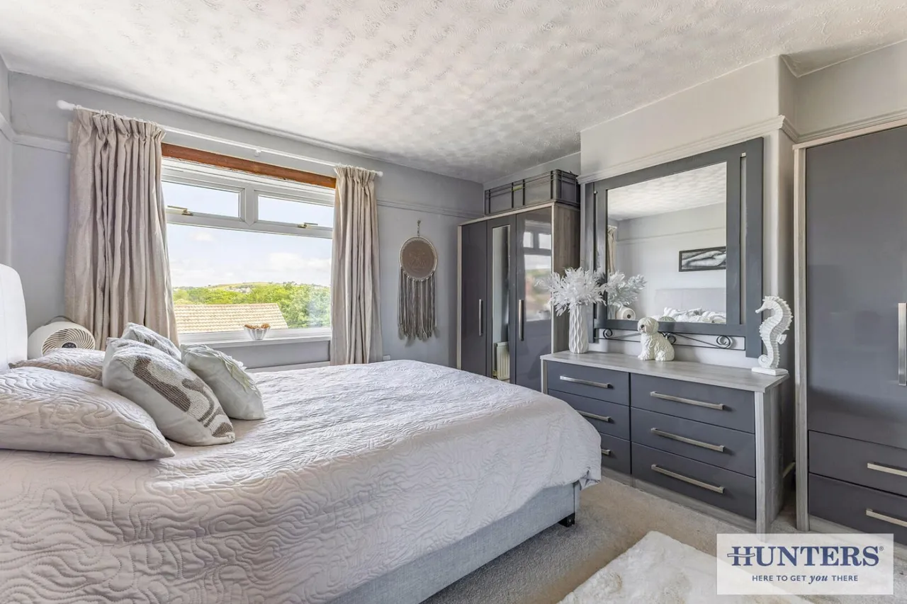 Silverdale Avenue, Guiseley, LS20, photo 15