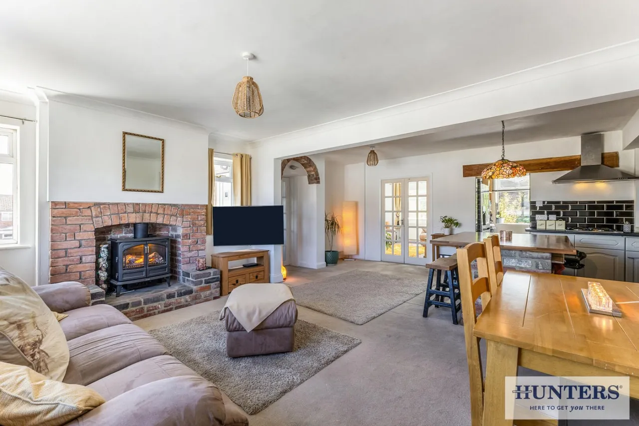 Silverdale Avenue, Guiseley, LS20, photo 3