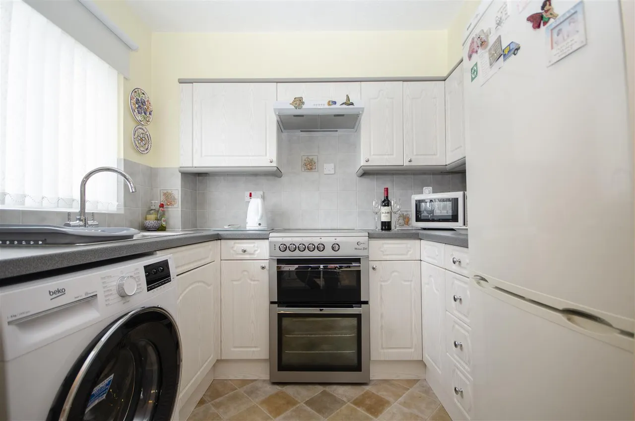High Street, West End, Southampton, SO30 3DT, photo 6