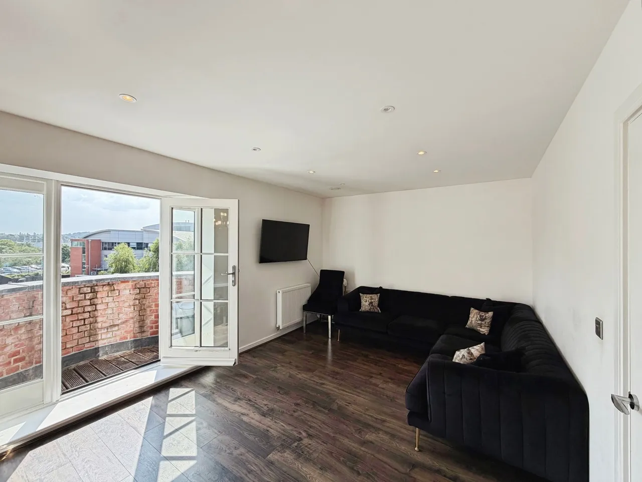 Scarlett's Road, Wellesley, Aldershot, Hampshire, GU11 4AF, photo 8