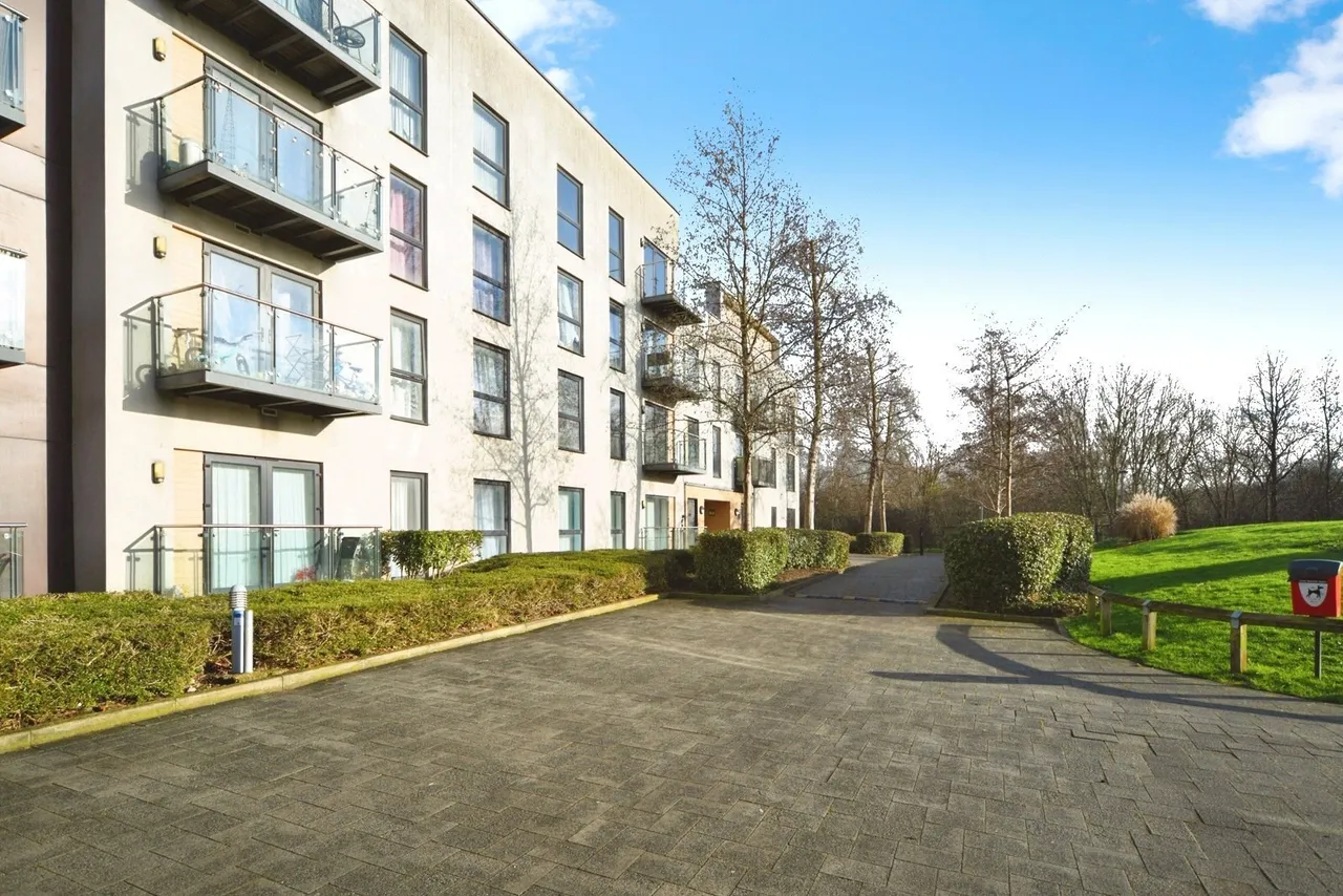 Magnetic Crescent, ENFIELD, Middlesex, EN3, photo 9
