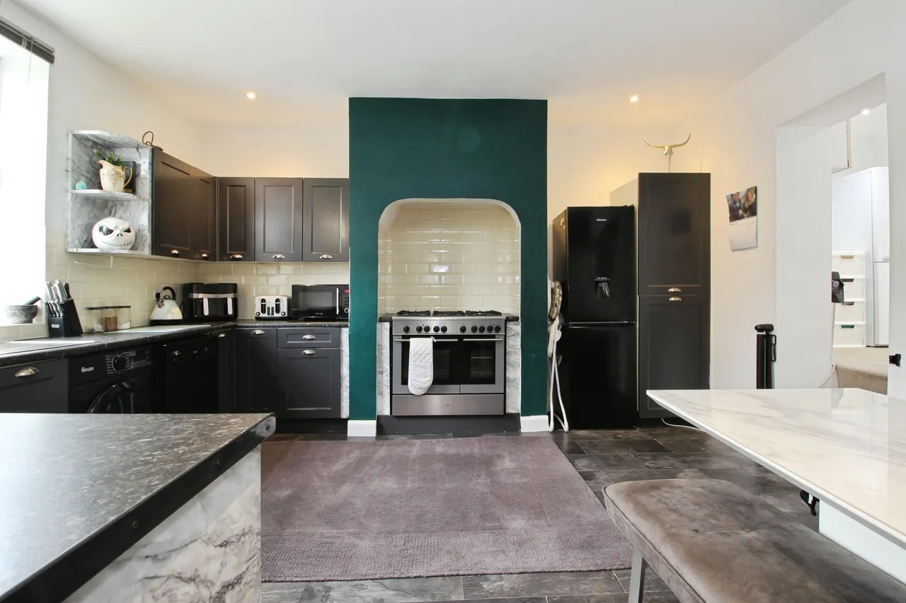 Oaks Road, Batley, photo 3