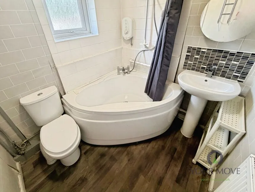 Kestrel Road, Oldbury, West Midlands, B68, photo 5
