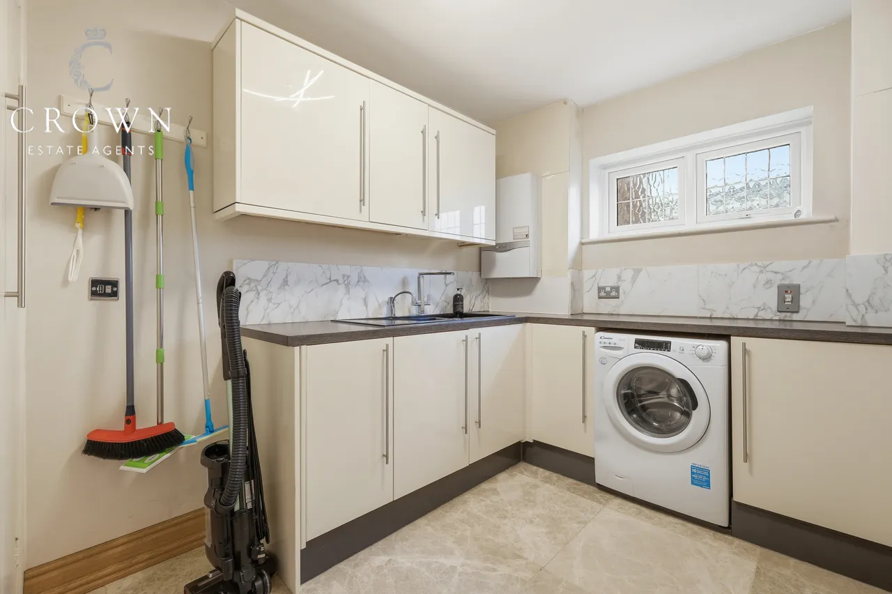 Glebe Road, Ramsden Bellhouse, photo 11
