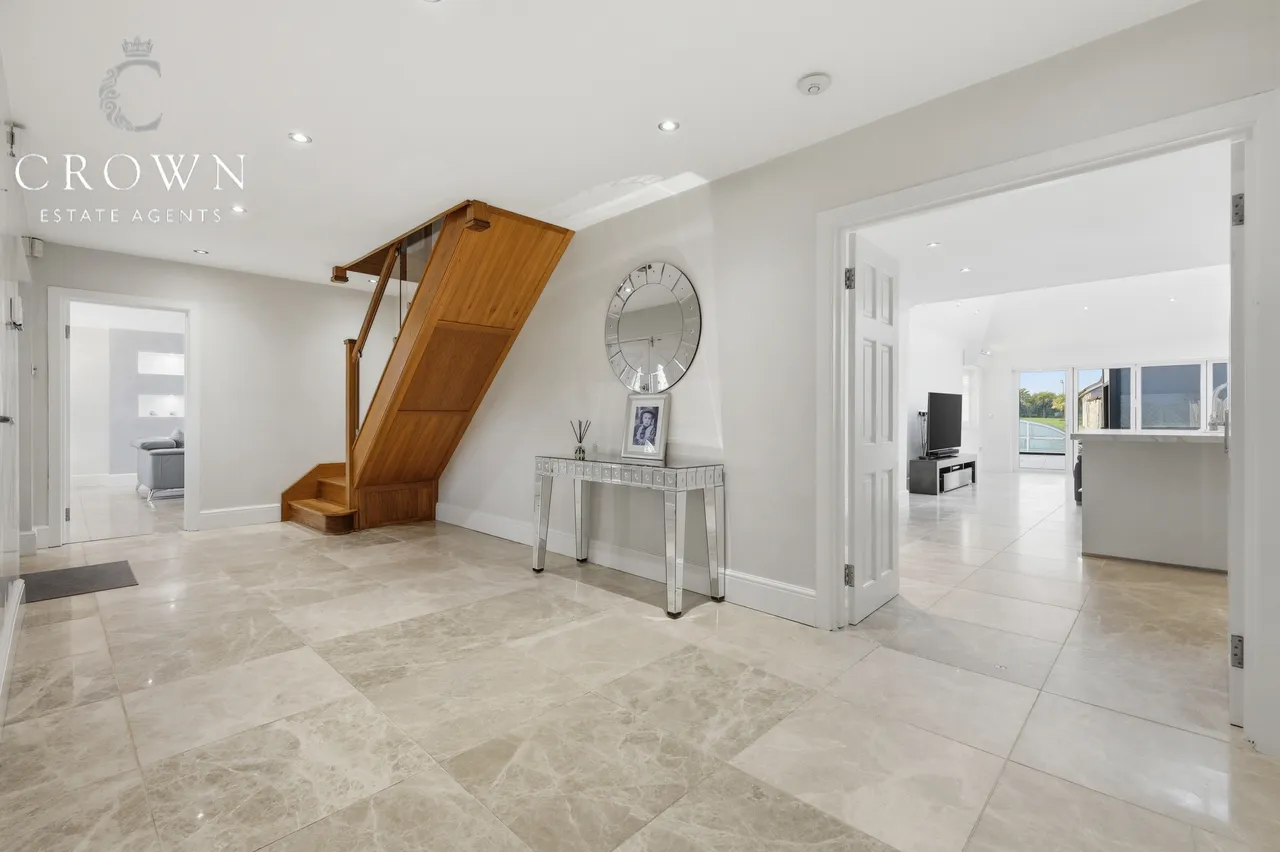 Glebe Road, Ramsden Bellhouse, photo 15