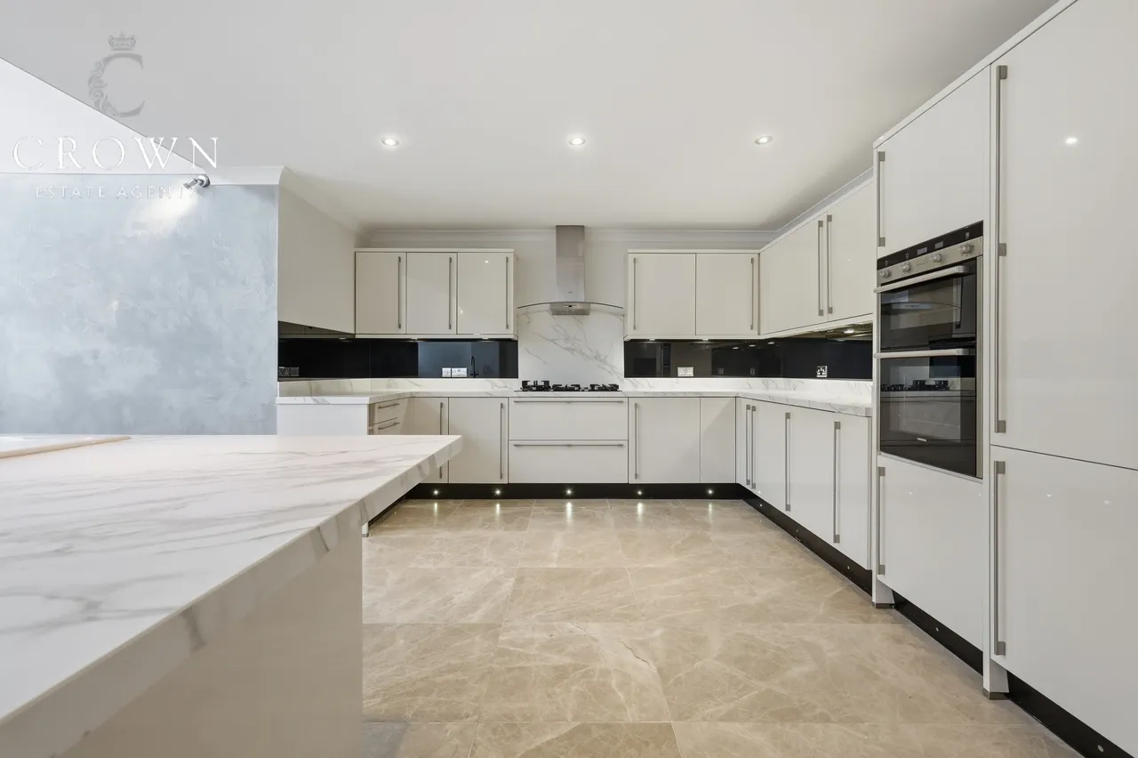 Glebe Road, Ramsden Bellhouse, photo 7