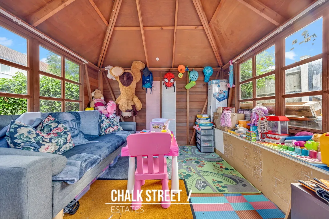 Stafford Avenue, Hornchurch, RM11 2EU, photo 18