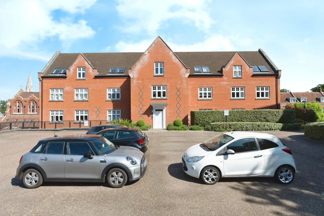 The Galleries, Warley, Brentwood, CM14, photo 3