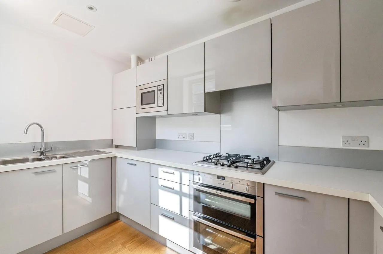 The Galleries, Warley, Brentwood, CM14, photo 2