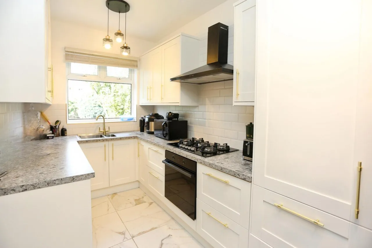 Broadstone Road, Heaton Chapel, SK4, photo 4