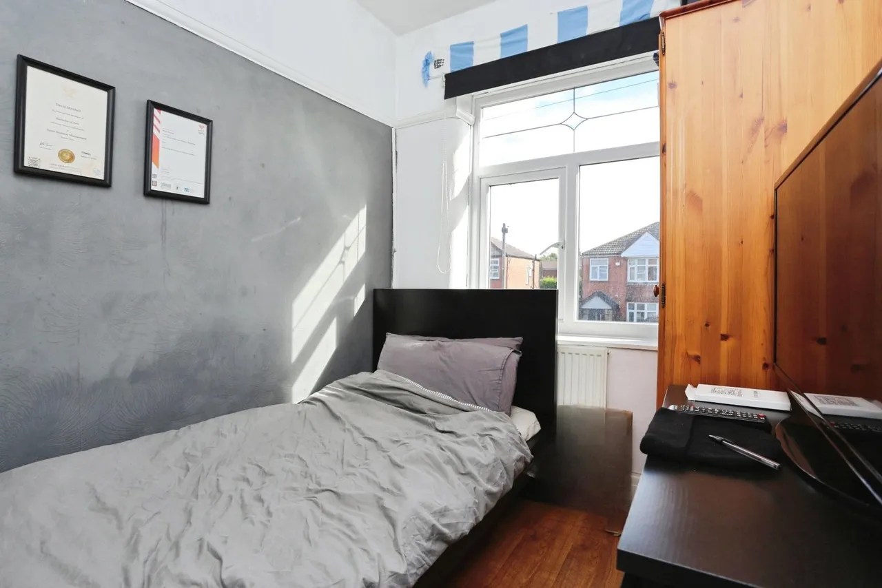 Broadstone Road, Heaton Chapel, SK4, photo 16
