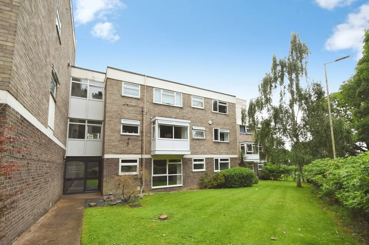 2 bed flat for sale, Canterbury Way, Great Warley, CM13