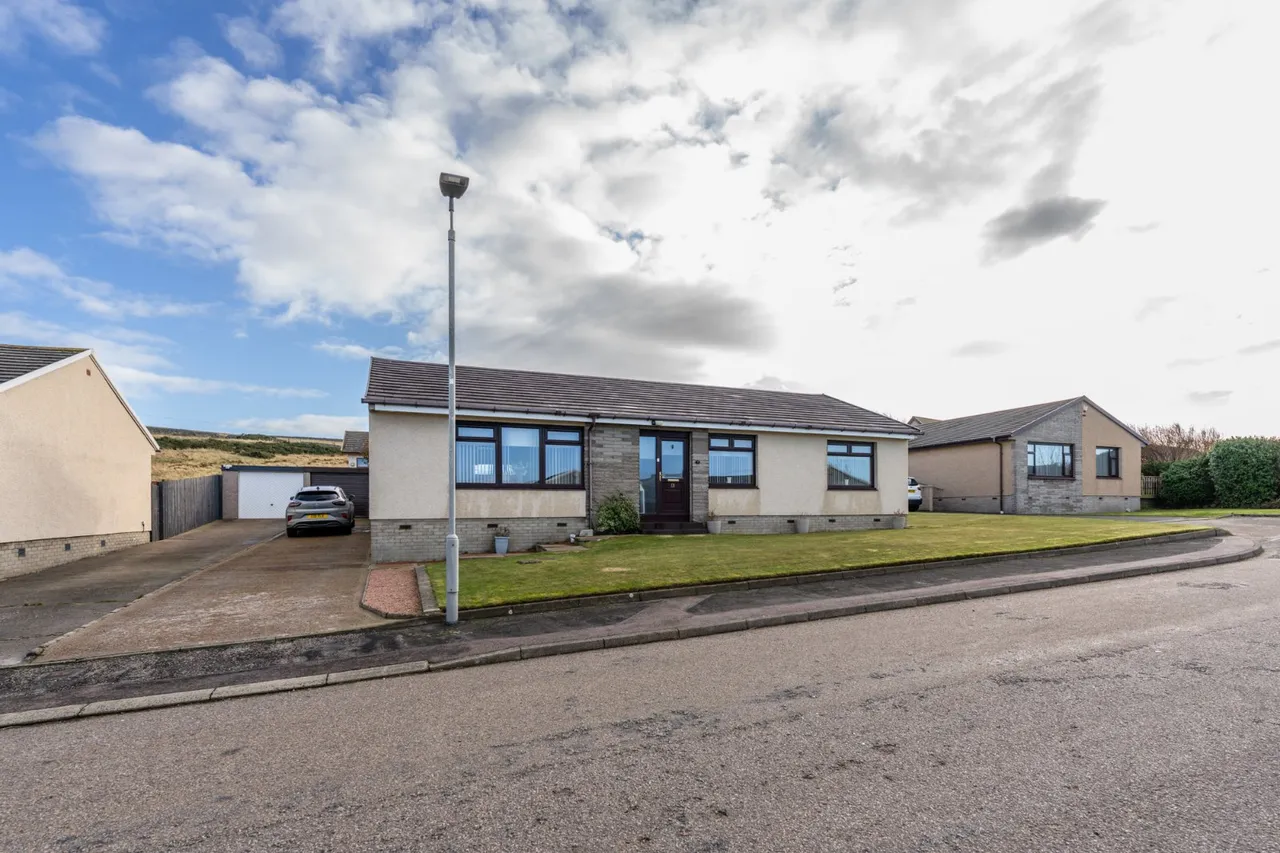 3 bed house for sale, Cairnhill Drive, Rosehearty, AB43