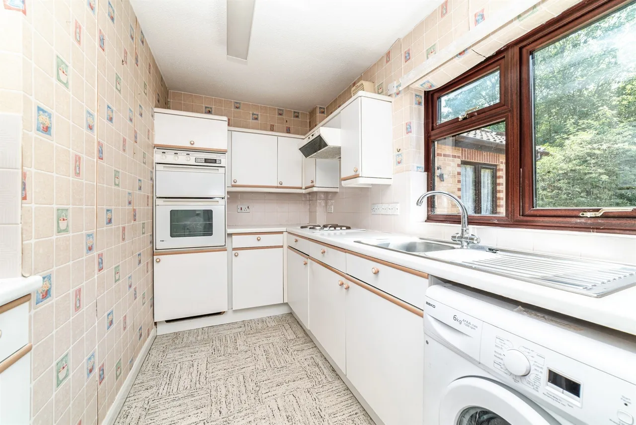 Gershwin Court, Basingstoke, RG22, photo 7