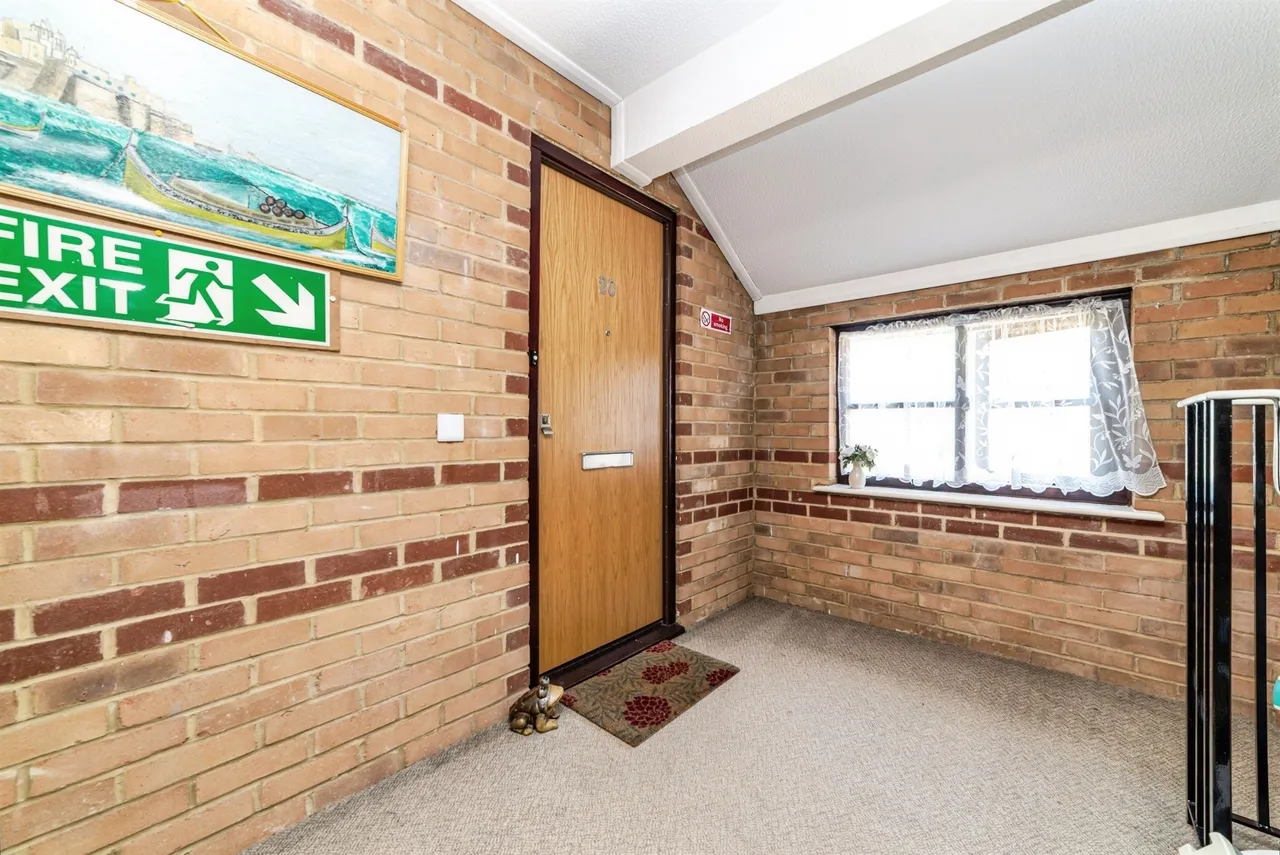 Gershwin Court, Basingstoke, RG22, photo 11