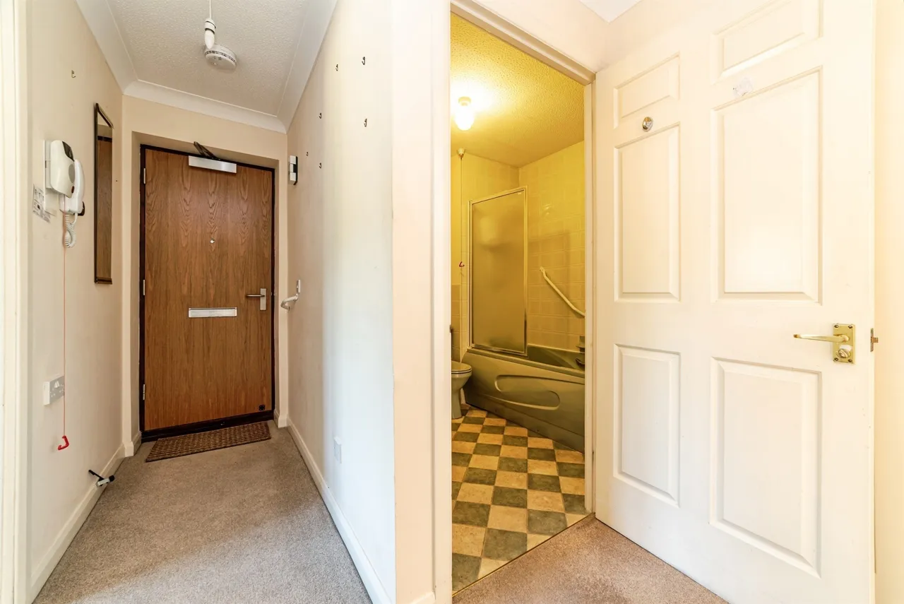 Gershwin Court, Basingstoke, RG22, photo 18