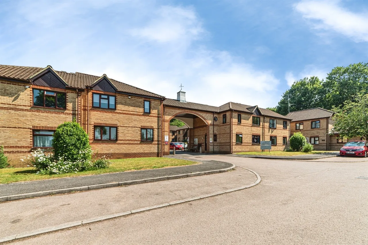 Gershwin Court, Basingstoke, RG22, photo 16