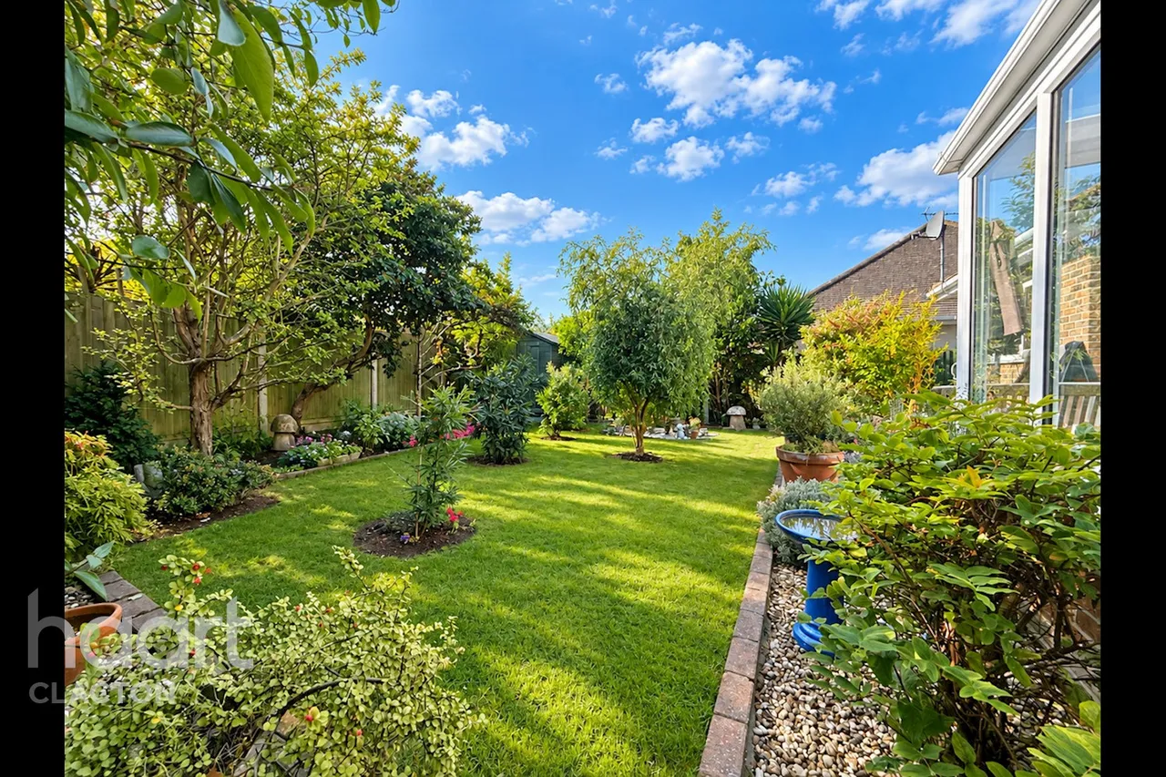 Walton Road, Walton On The Naze, CO14, photo 16