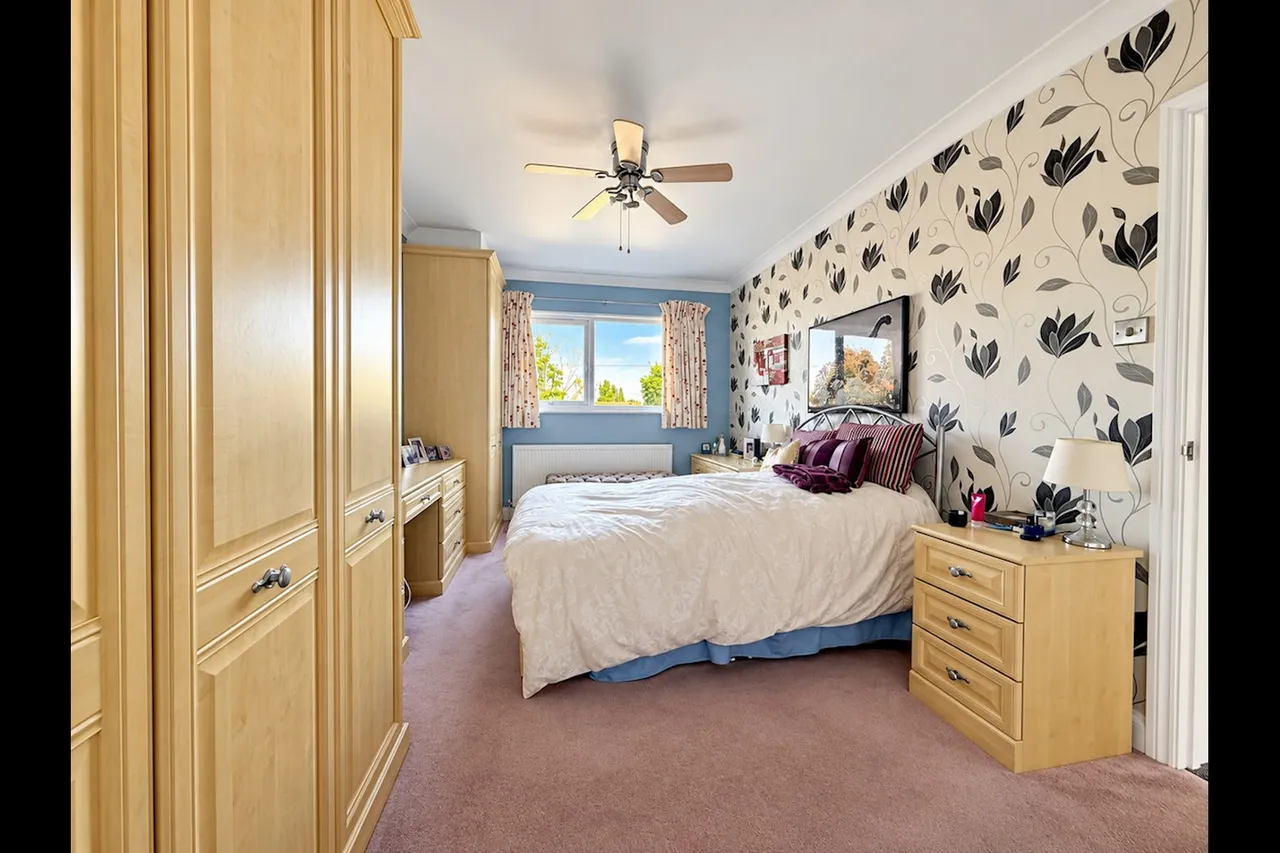 Walton Road, Walton On The Naze, CO14, photo 8