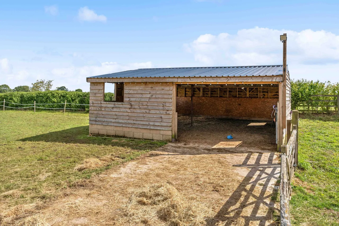 Lower Farm House, Throcking, photo 54