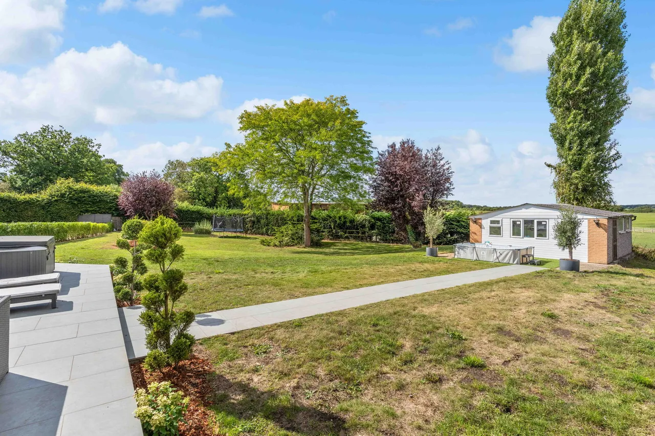 Lower Farm House, Throcking, photo 53