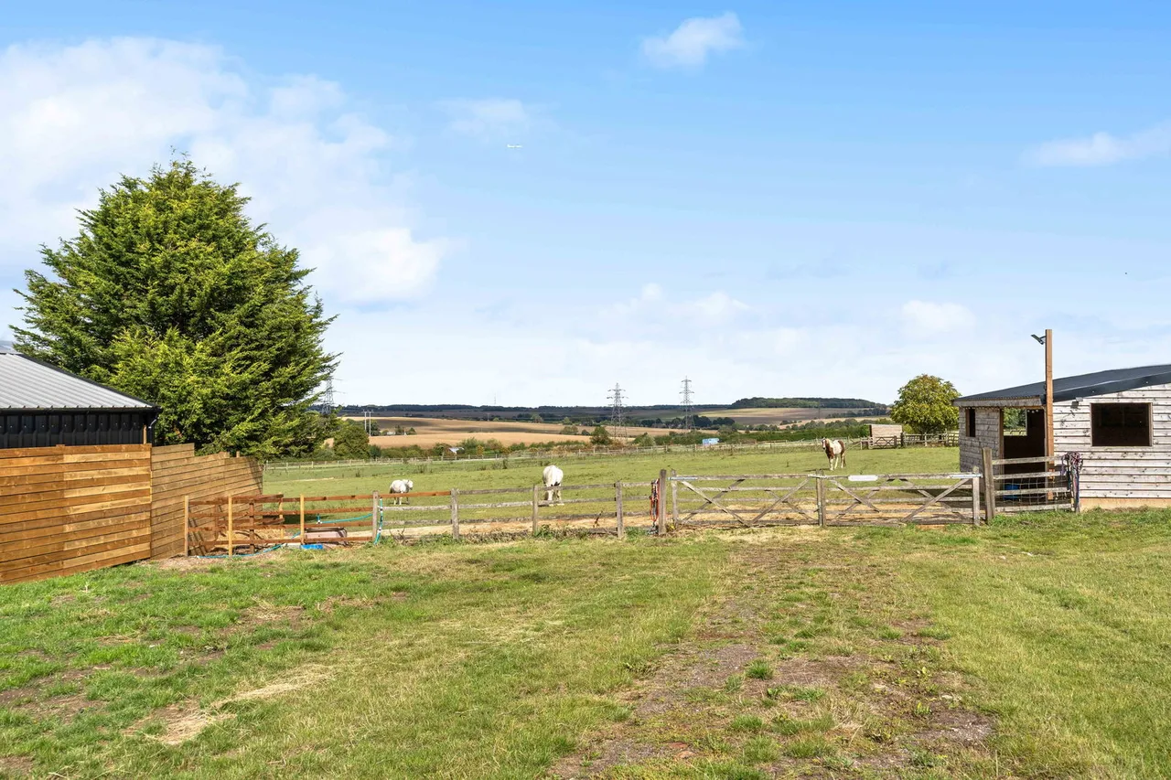 Lower Farm House, Throcking, photo 58