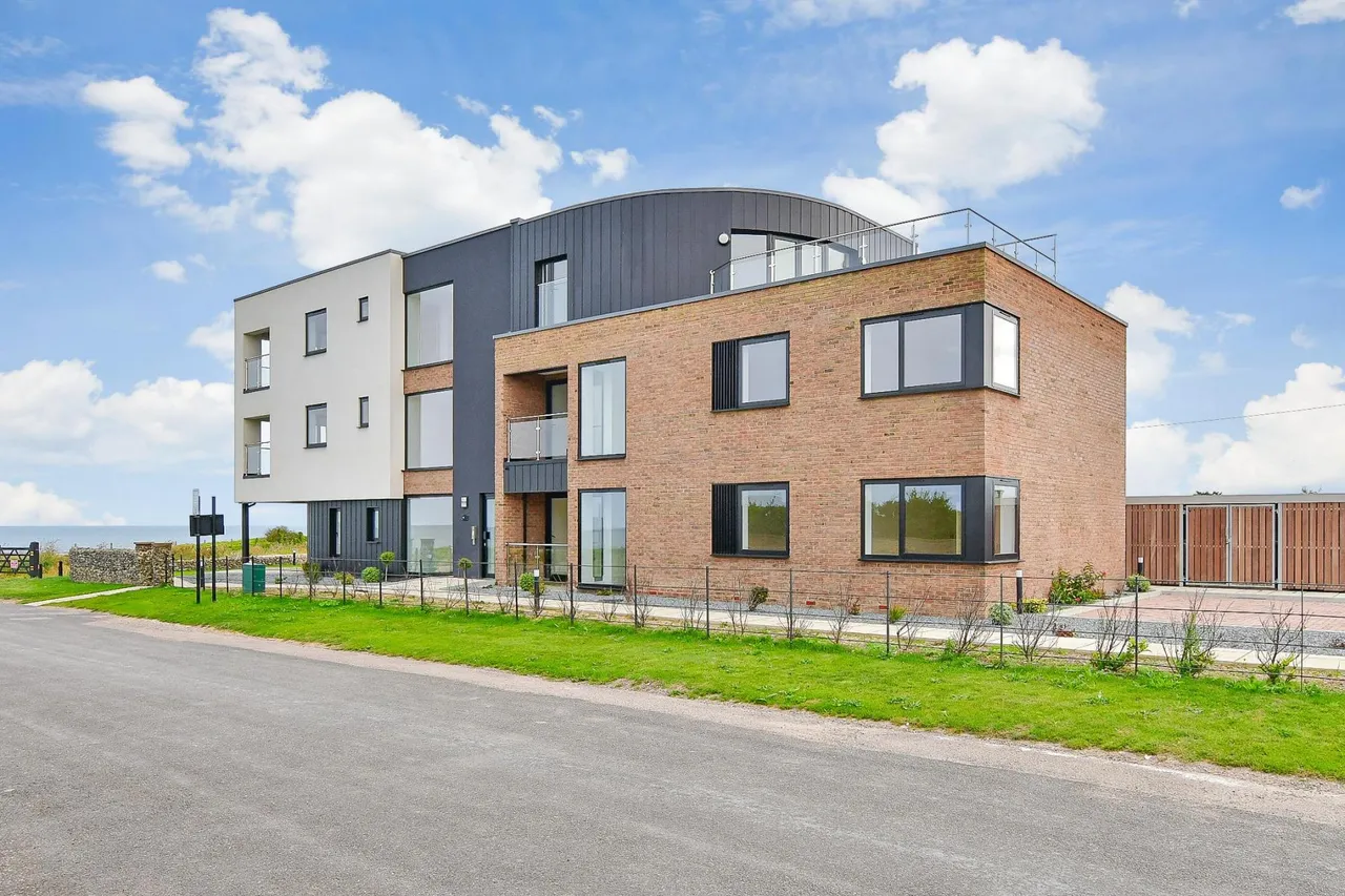 2 bed flat for sale, Fitzroy Avenue, Broadstairs, CT10