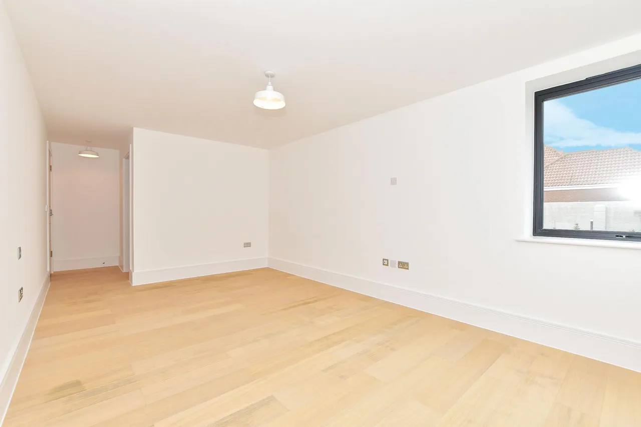 Fitzroy Avenue, Broadstairs, CT10, photo 7