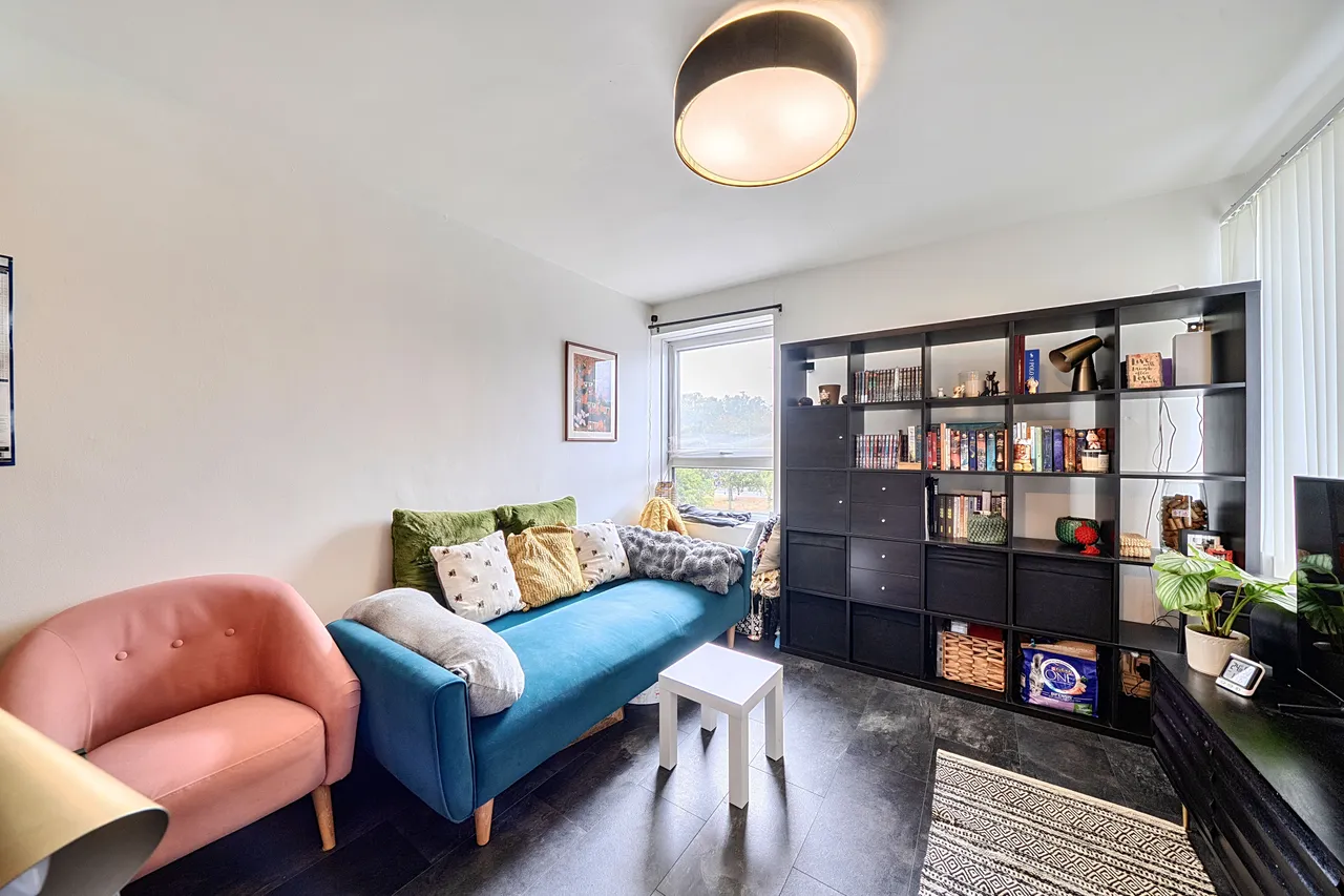 10 Durrington Tower, Wandsworth Road, London, photo 9