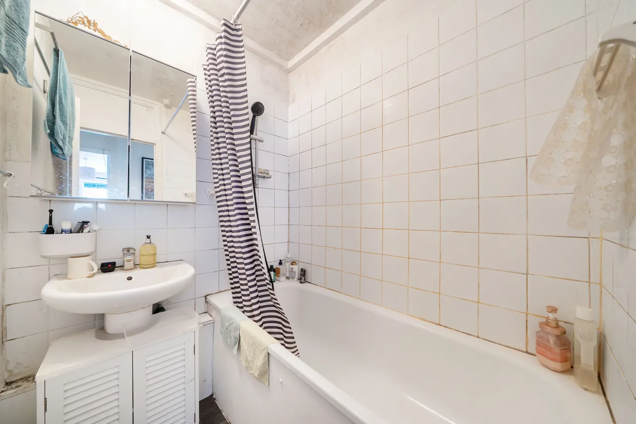 10 Durrington Tower, Wandsworth Road, London, photo 6