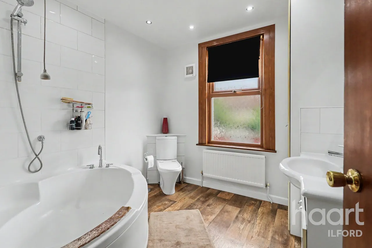 Bedford Road, Ilford, IG1, photo 13