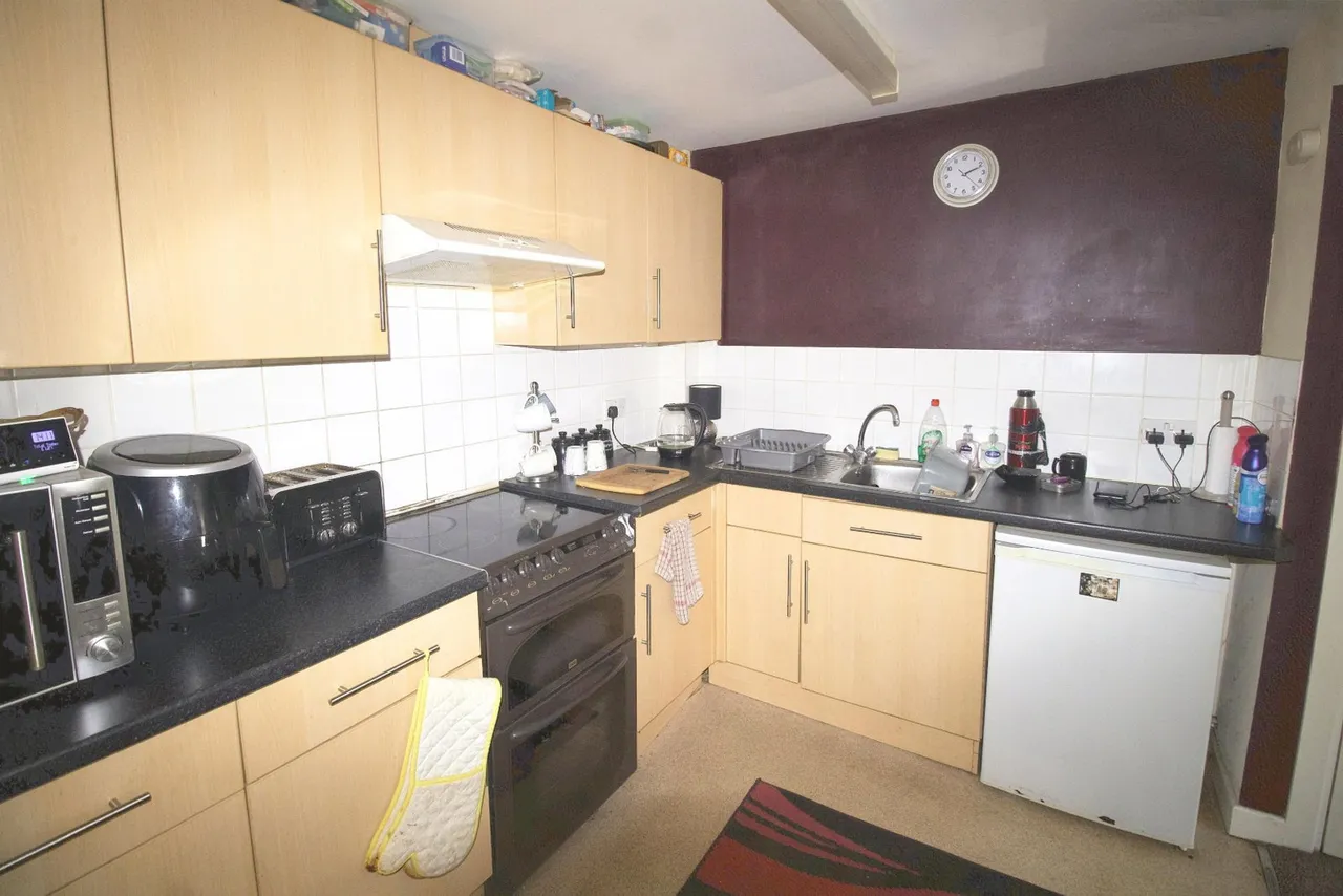 High Street, Llangefni, LL77, photo 5
