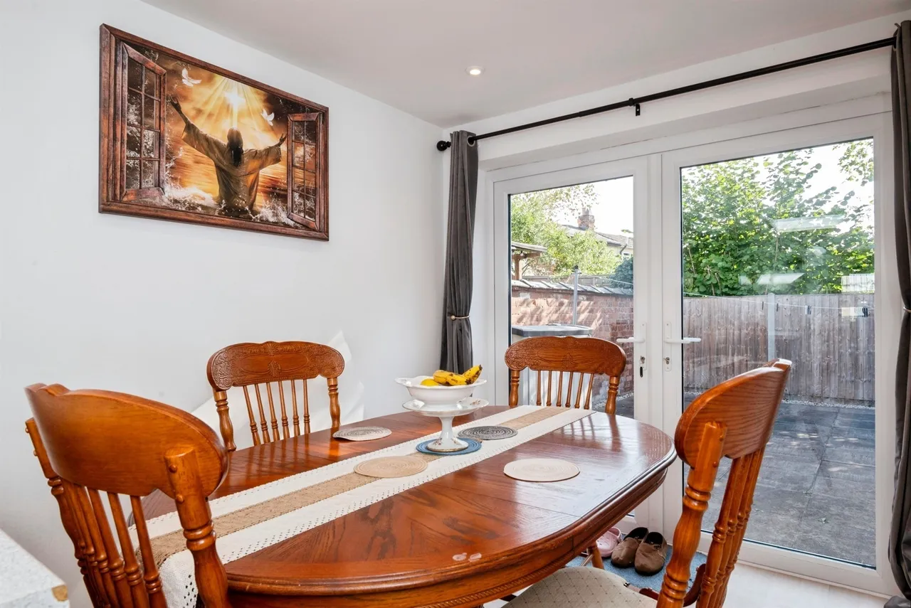 Dolphin Close, Worcester, photo 12