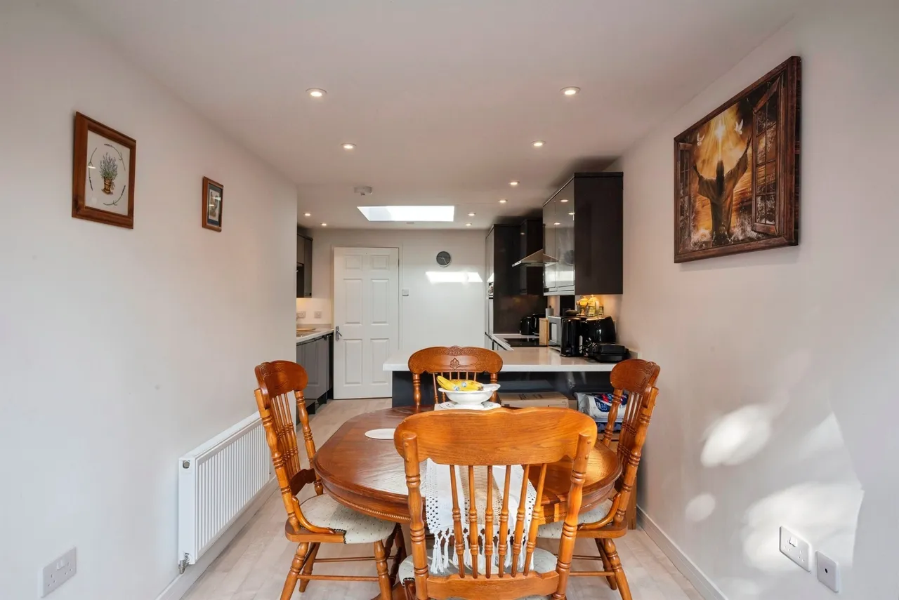 Dolphin Close, Worcester, photo 5