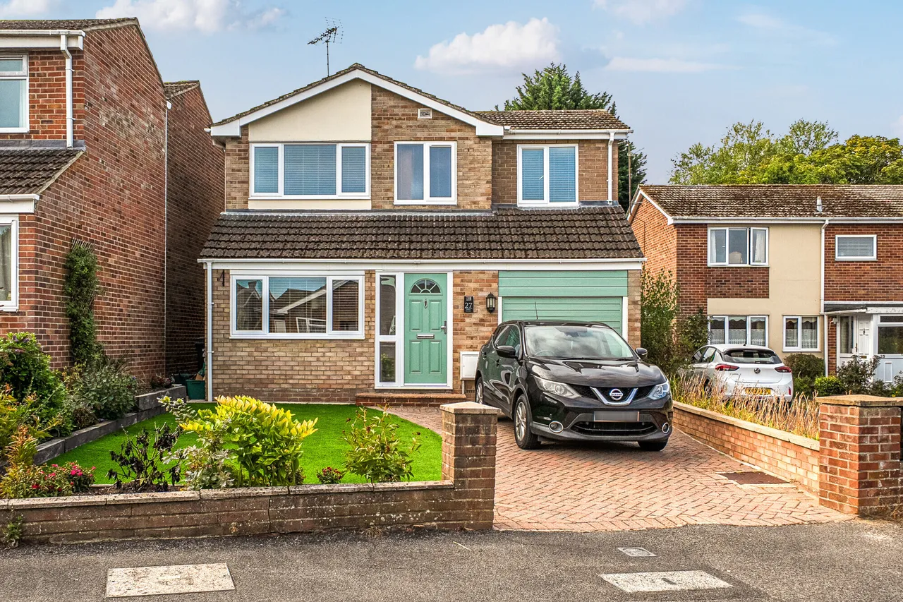 4 bed house for sale — Abbey Close, Newbury, RG14