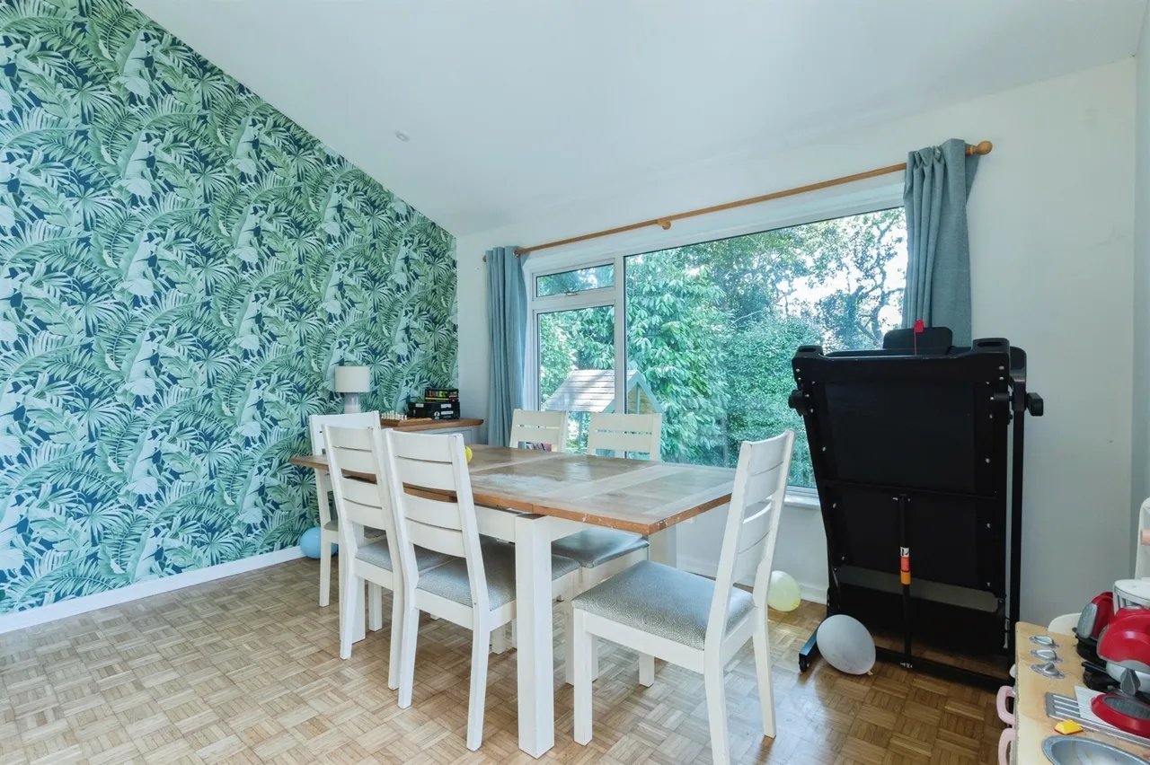 Doveshill Gardens, BOURNEMOUTH, photo 5