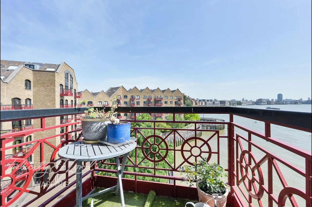 Trafalgar Court, Wapping Wall, E1W, photo 26