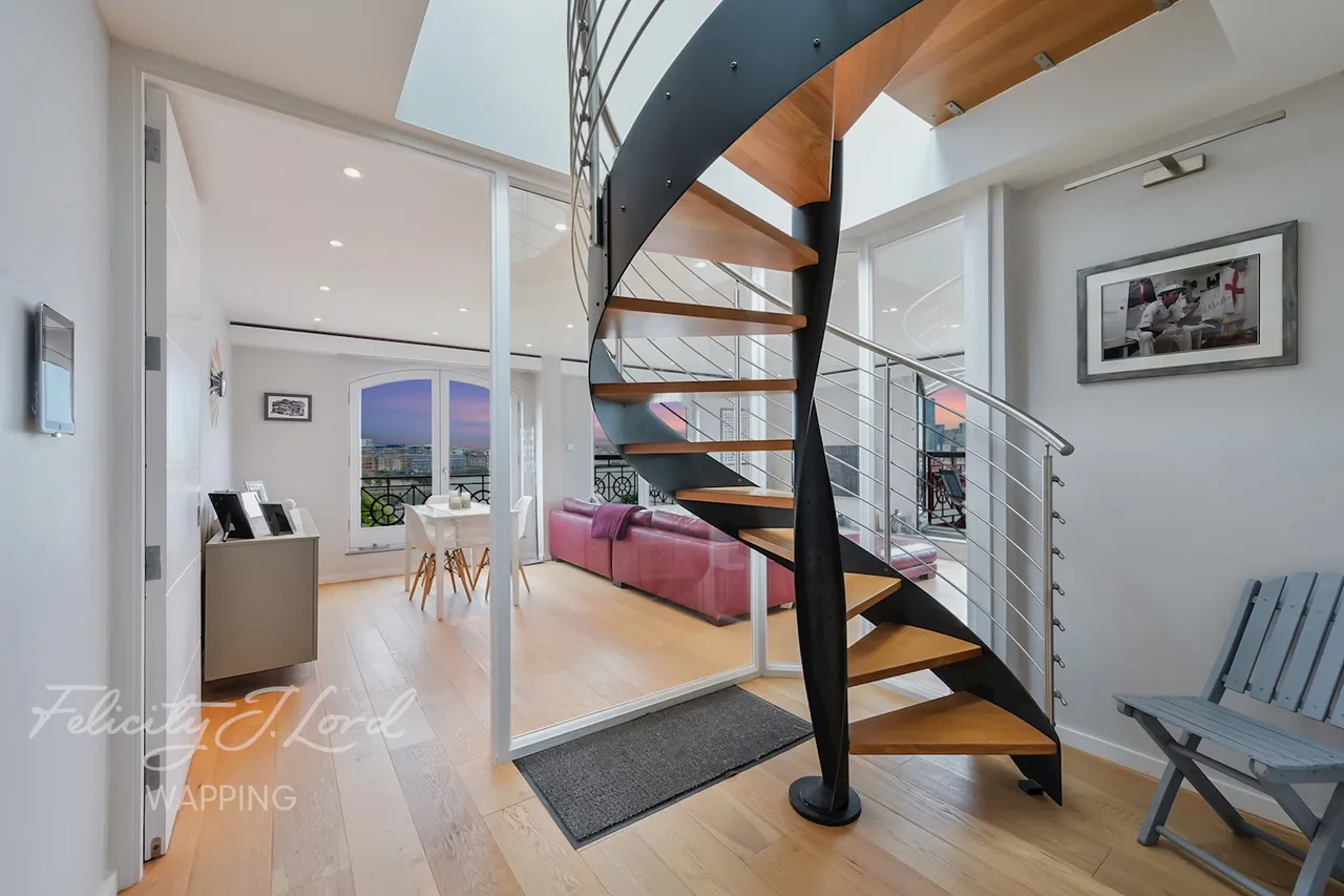 Trafalgar Court, Wapping Wall, E1W, photo 2