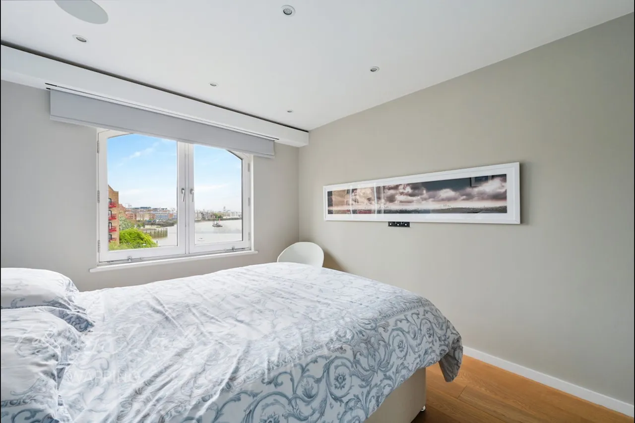 Trafalgar Court, Wapping Wall, E1W, photo 15