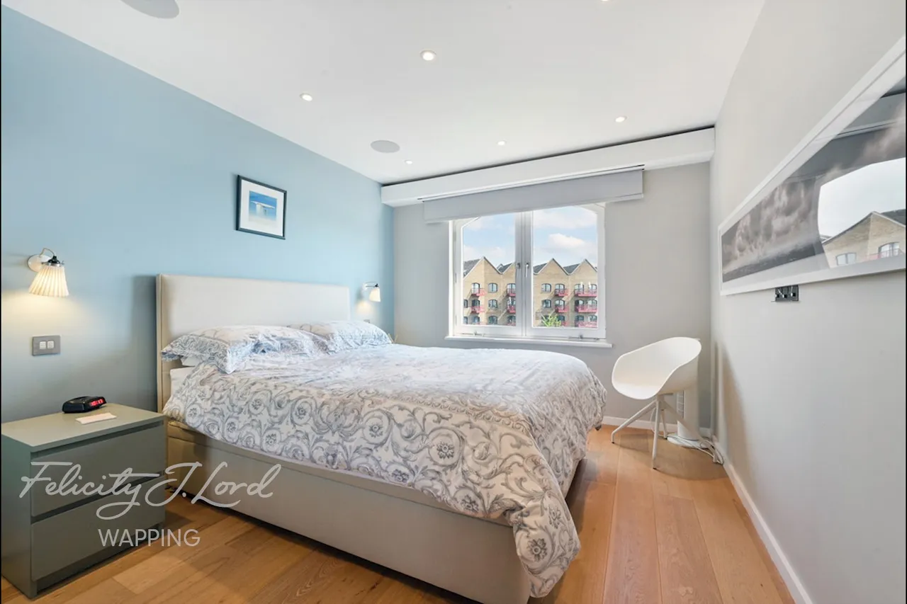 Trafalgar Court, Wapping Wall, E1W, photo 18
