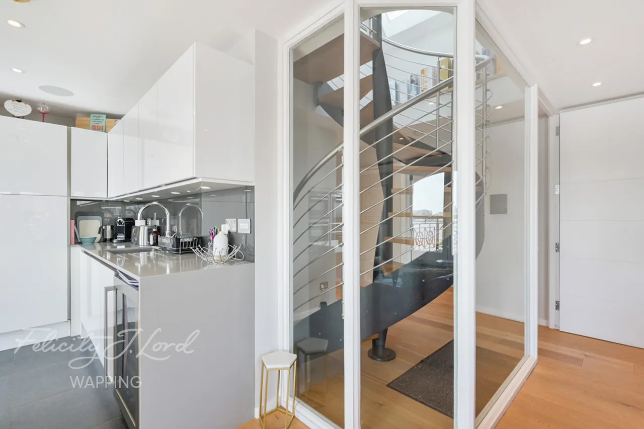 Trafalgar Court, Wapping Wall, E1W, photo 25