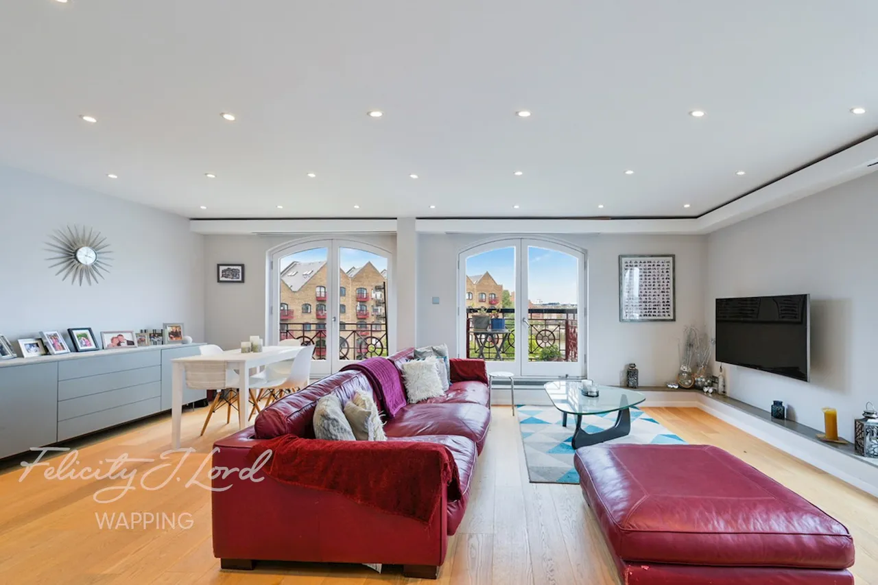 Trafalgar Court, Wapping Wall, E1W, photo 7
