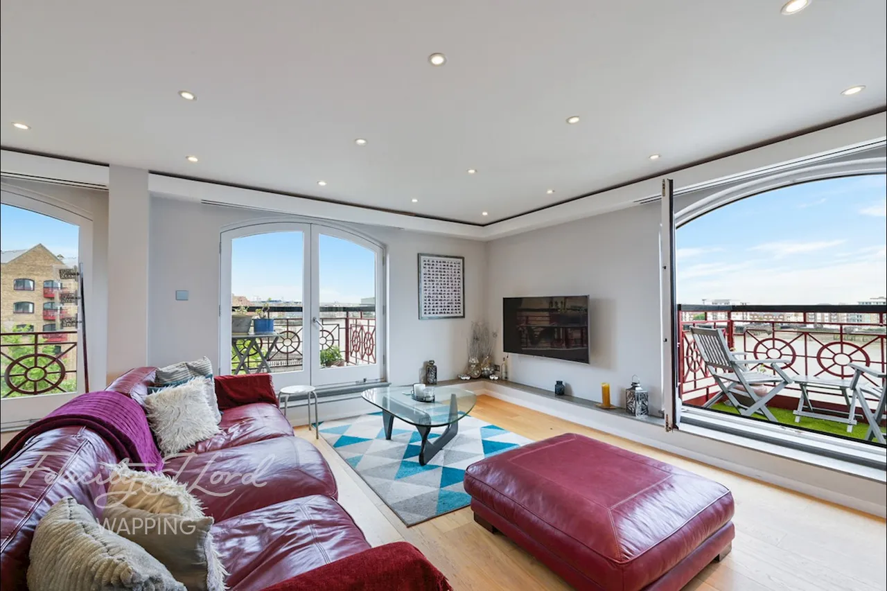 Trafalgar Court, Wapping Wall, E1W, photo 6
