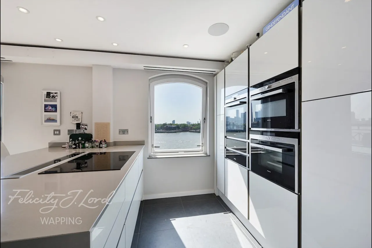 Trafalgar Court, Wapping Wall, E1W, photo 19