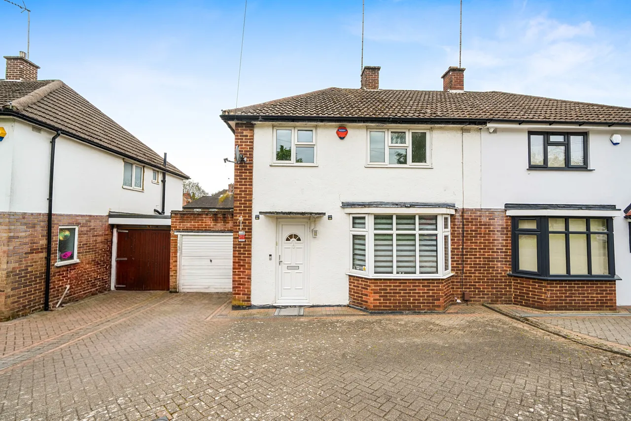 3 bed house for sale, Marsh Lane, Stanmore, HA7