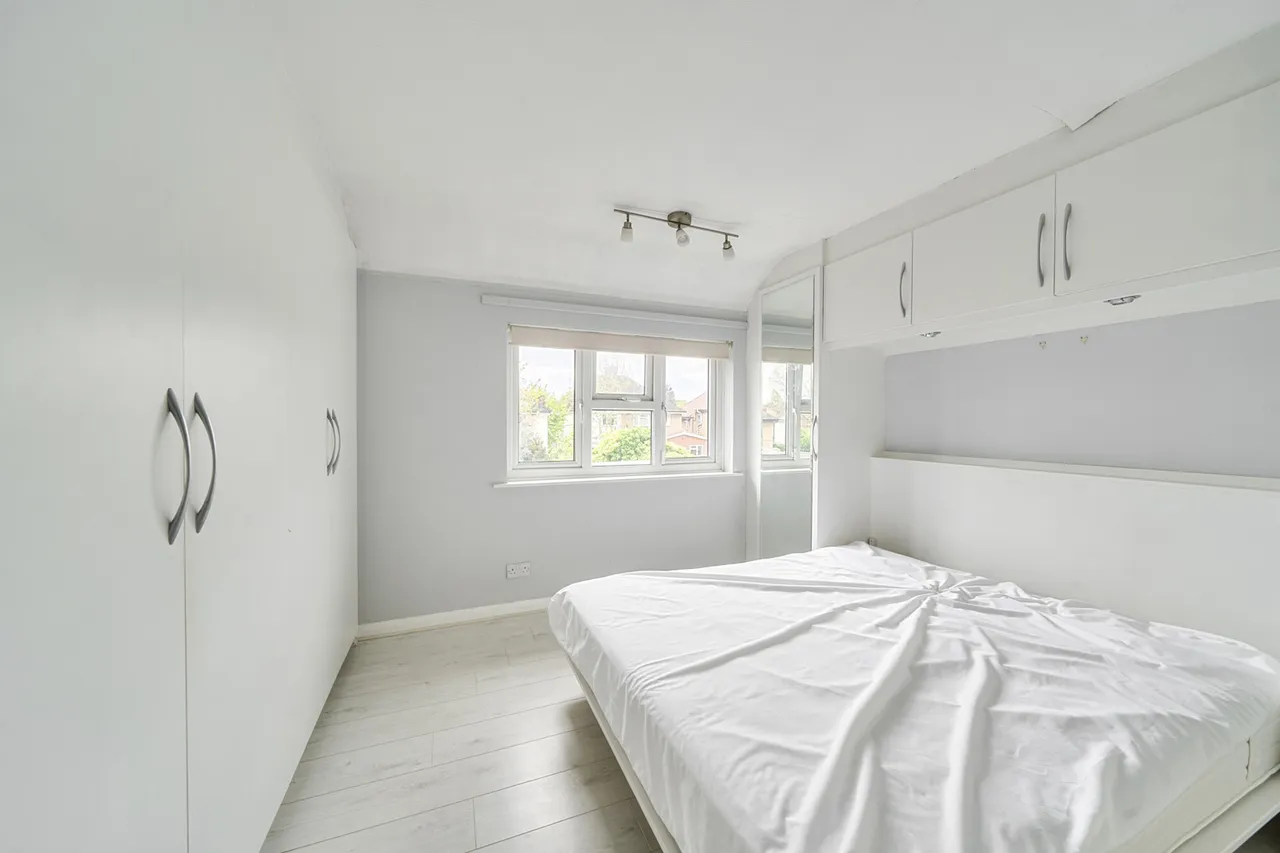 Marsh Lane, Stanmore, HA7, photo 8