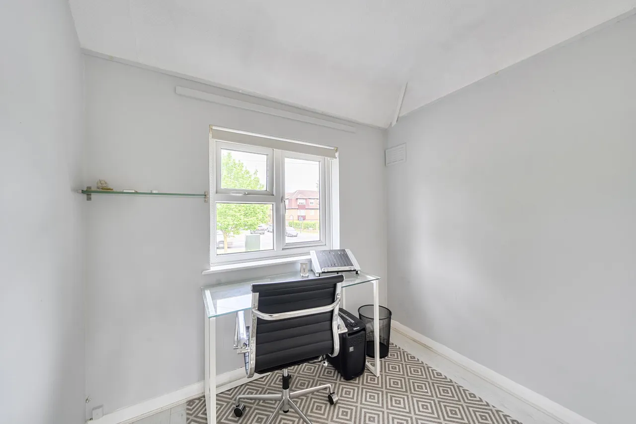 Marsh Lane, Stanmore, HA7, photo 19