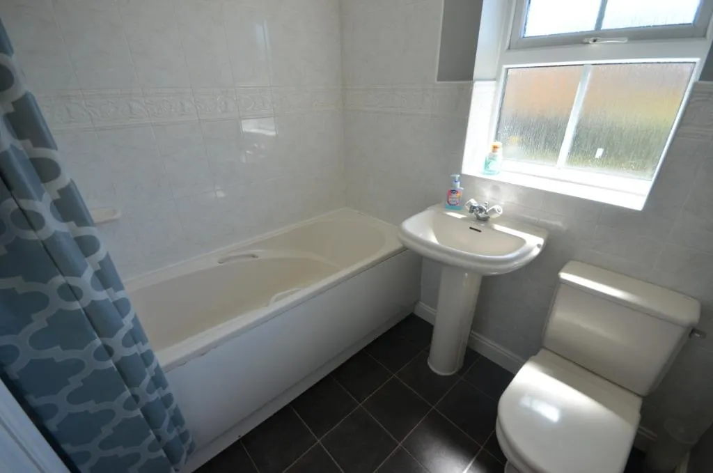 St Clements Way, New Waltham, DN36, photo 18