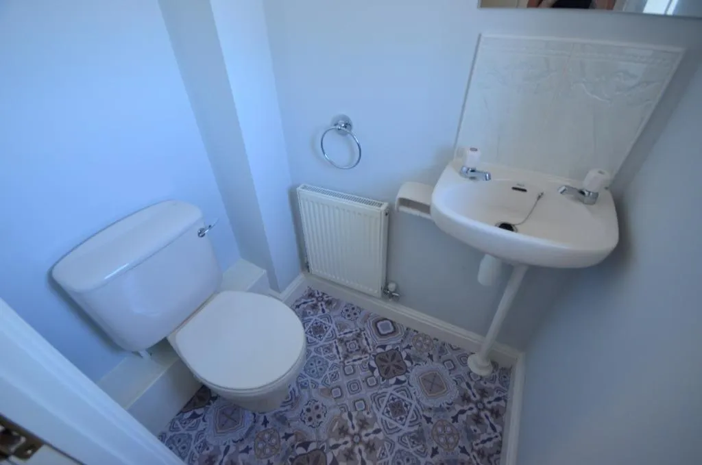 St Clements Way, New Waltham, DN36, photo 8
