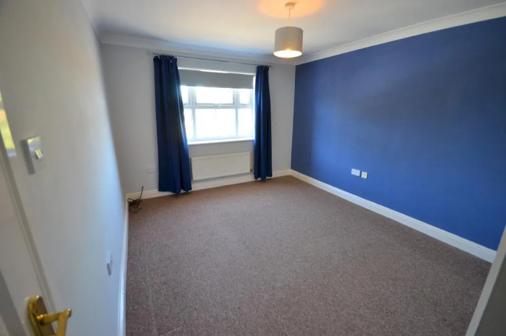 St Clements Way, New Waltham, DN36, photo 14
